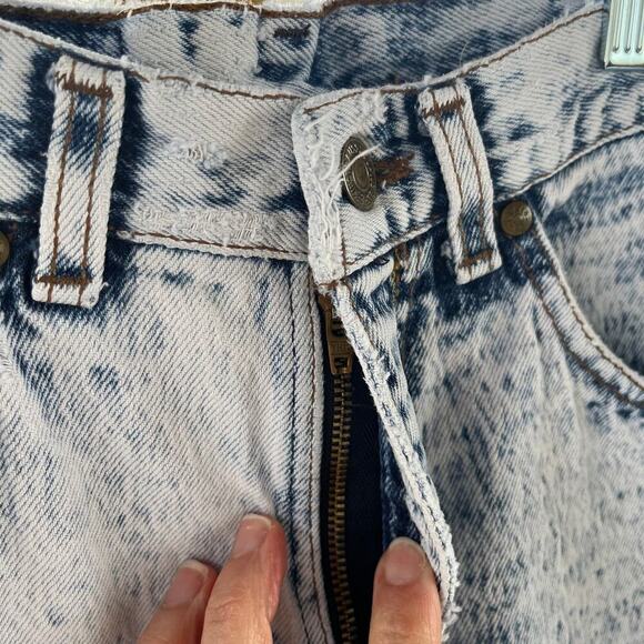 Levi's Vintage Women's Bleach Wash 80's Era Mom Jeans Size 8 - Picture 7 of 14